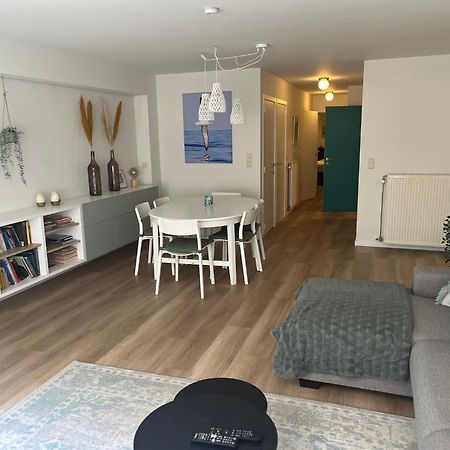 Tof En Ruim Appartement Op 50 Meter Van Strand! كنوك هايست المظهر الخارجي الصورة